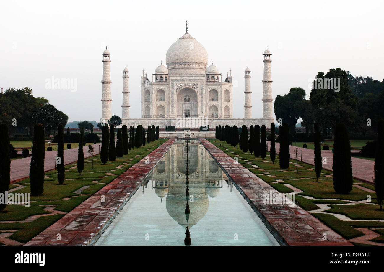 Le Taj Mahal, une des sept merveilles du monde Banque D'Images