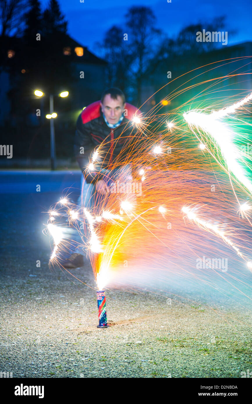 Feu d'artifice, des fontaines. La Pyrotechnie. Banque D'Images