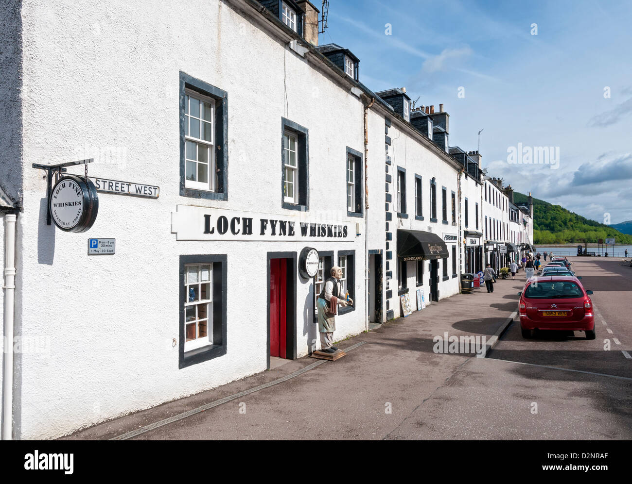 L'Écosse, Inveraray, Rue Principale, du centre-ville, le Loch Fyne Whisky, liqueur de whisky shop Banque D'Images