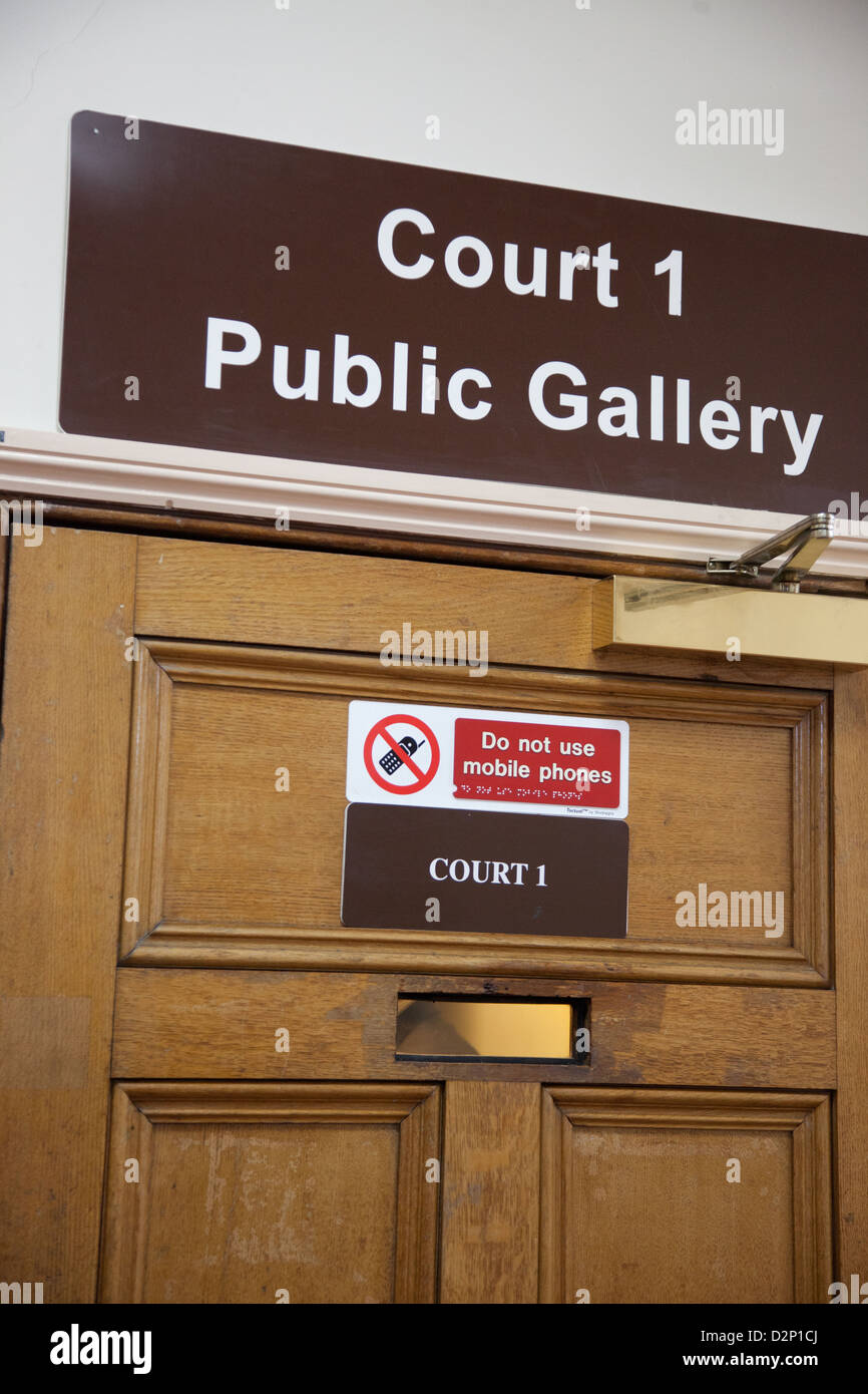 L'entrée de cour 1 cour de magistrats à Maidstone Banque D'Images