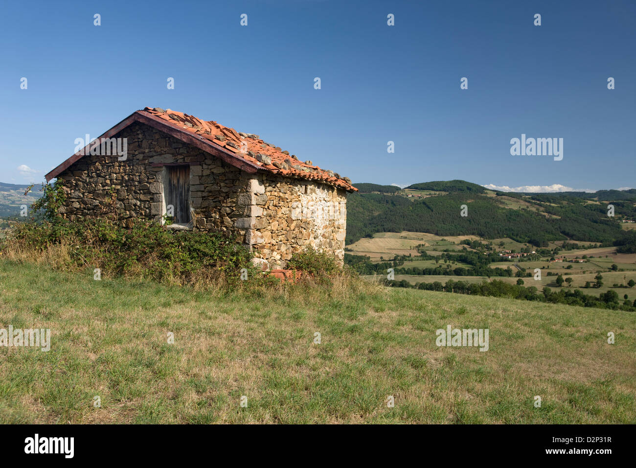 Maison en pierre Berger de la VALLÉE DE LA RIVIÈRE ALLIER AU-DESSUS DE LANGEAC HAUT LOIRE AUVERGNE FRANCE Banque D'Images