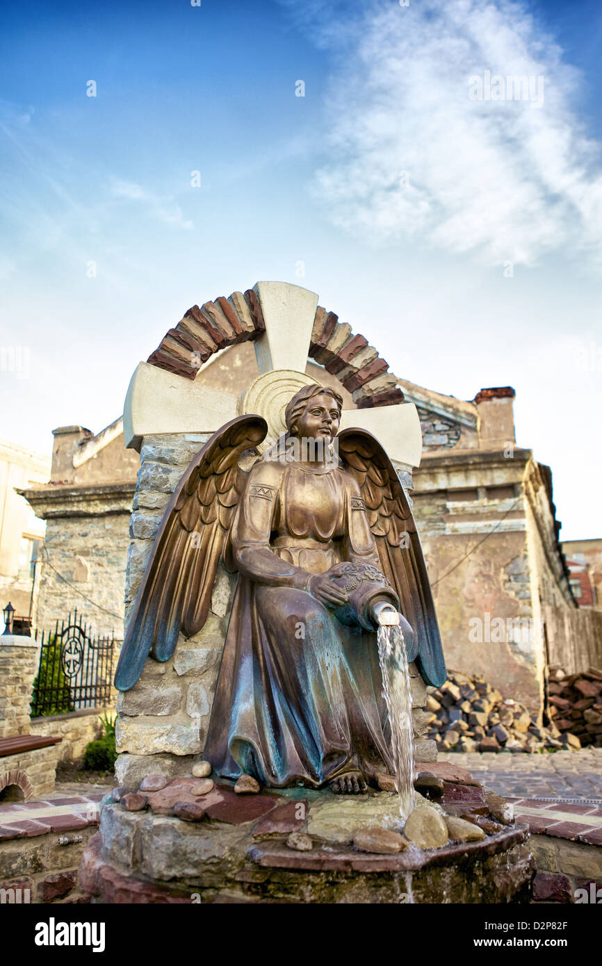 Statue avec jar dans Kamenetz-Podolsk , Ukraine Banque D'Images