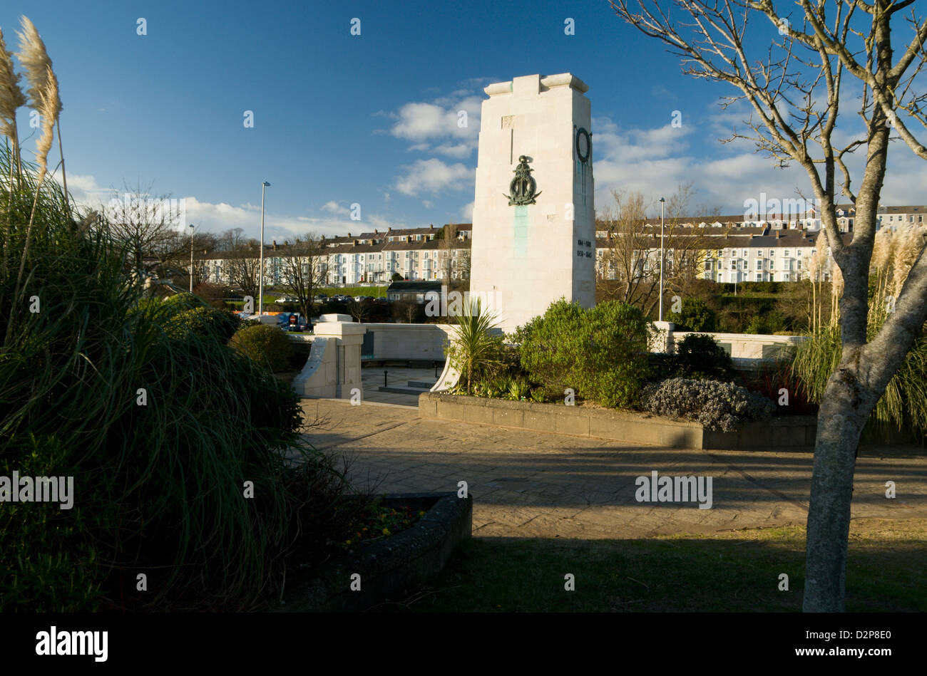 Cénotaphe monument commémoratif de guerre en plus de la Baie de Swansea, Swansea, Pays de Galles, Royaume-Uni. Banque D'Images