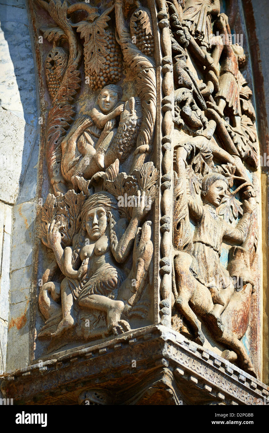 Sculptures médiévales de la façade de la Basilique St Marc, Venise, Italie Banque D'Images