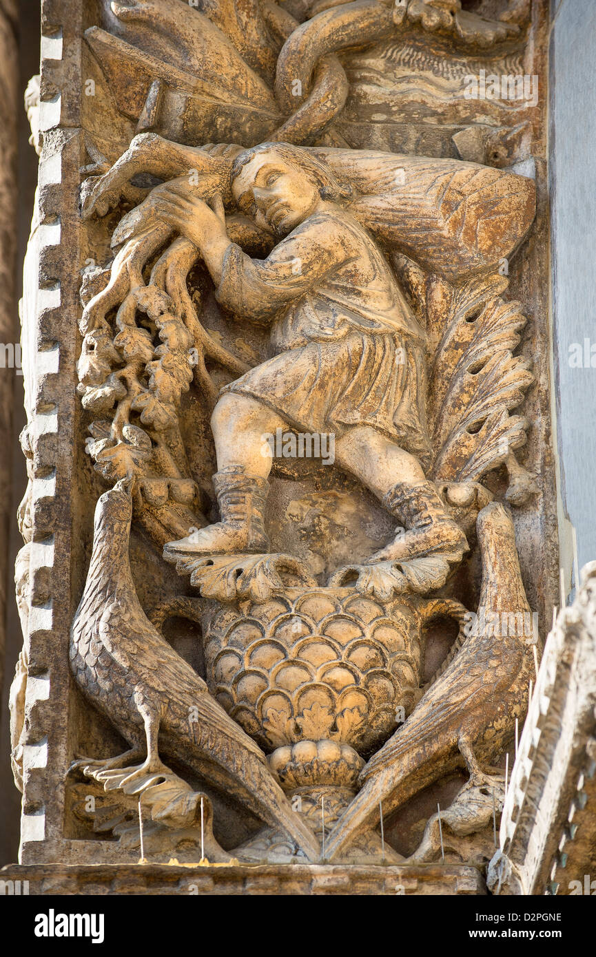 Sculptures médiévales de la façade de la Basilique St Marc, Venise, Italie Banque D'Images