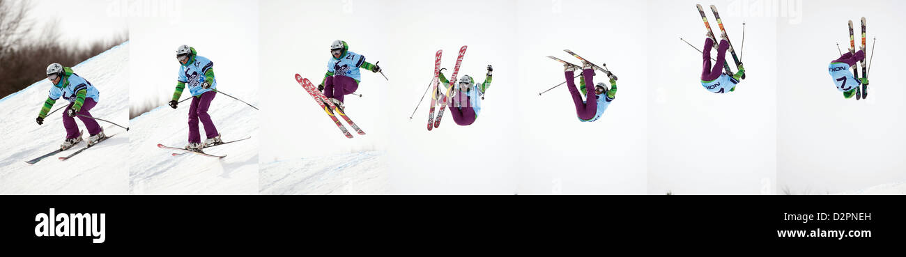 Séquence de saut en participant inconnu Nokia Freestyle Tour 2011, le 13 février 2011 à Valca, Slovaquie Banque D'Images