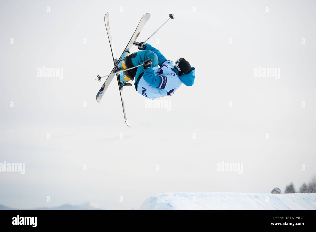 VALCA, Slovaquie - 13 février : saut d'Adam Cagan à Nokia Freestyle Tour 2011, le 13 février 2011 à Valca, Slovaquie Banque D'Images