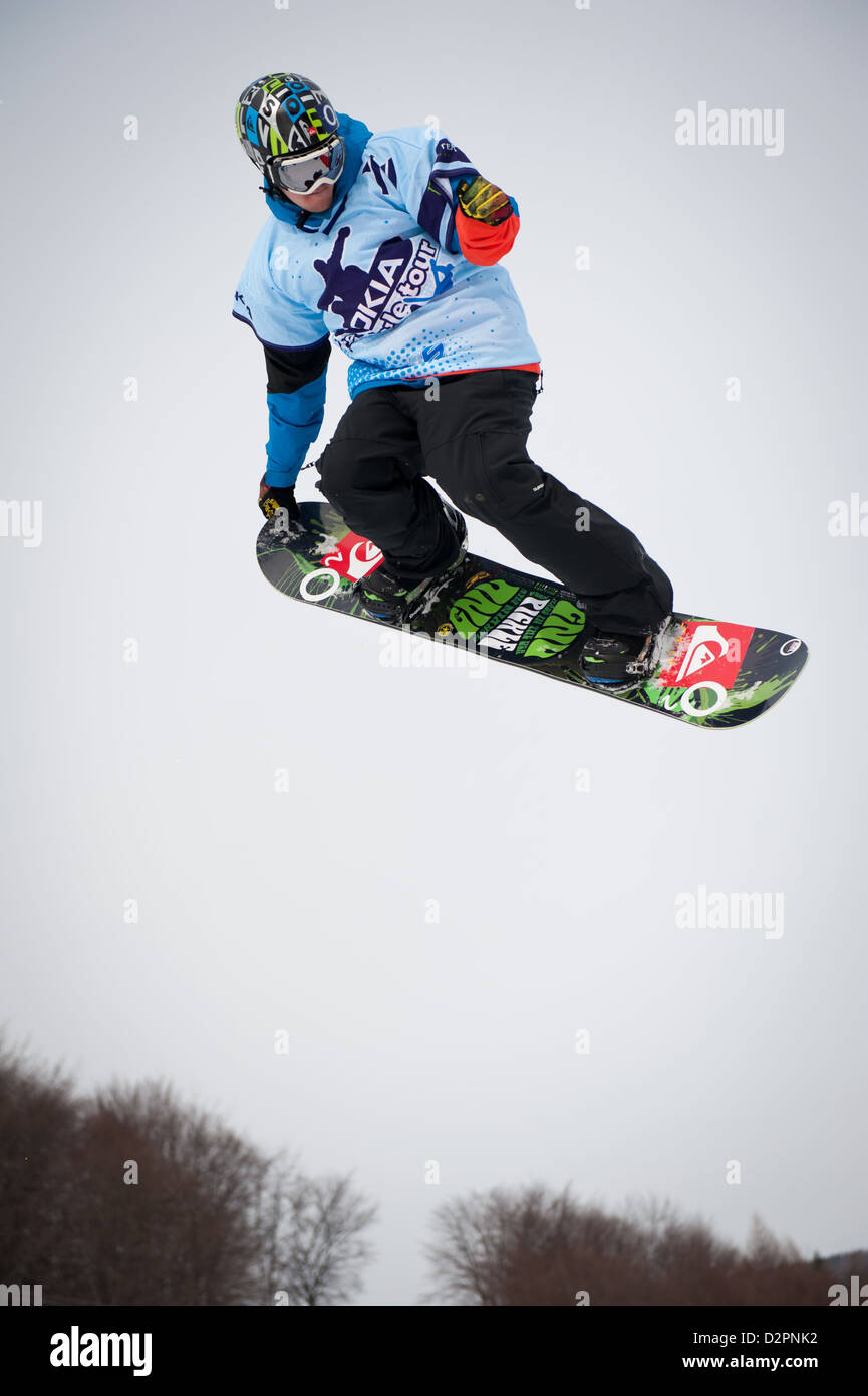 VALCA, Slovaquie - 13 février : saut de Matej Matys dans Nokia Freestyle Tour 2011, le 13 février 2011 à Valca, Slovaquie Banque D'Images