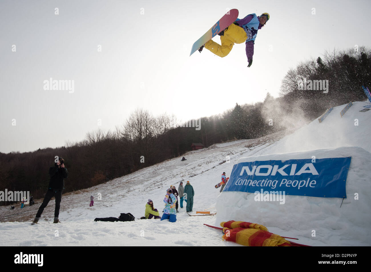 VALCA, Slovaquie - 13 février : saut d'Anders Haugvad dans Nokia Freestyle Tour 2011, le 13 février 2011 à Valca, Slovaquie Banque D'Images