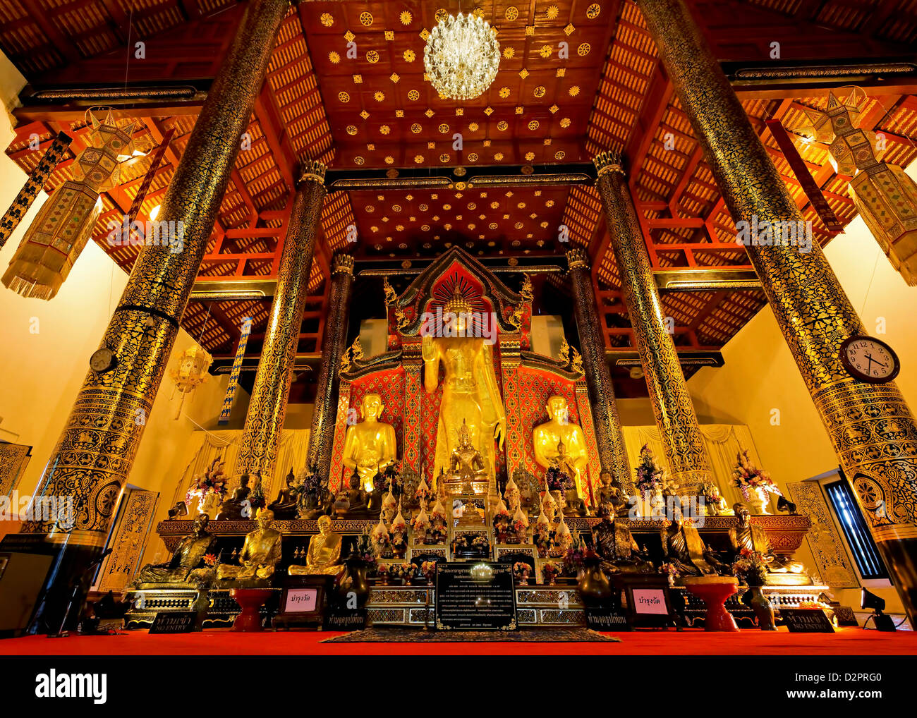Intérieur du Viharn au Wat Chedi Luang Stupa 'big' / / Chiang Mai Thaïlande Banque D'Images
