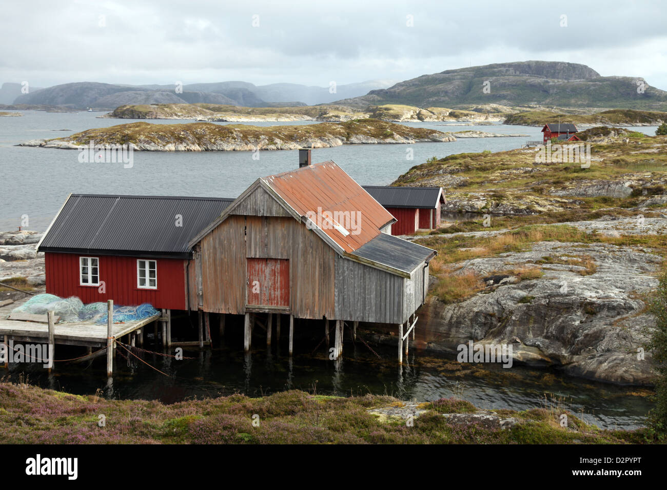 Cabane de pêche sur l'île de la Villa près de Rorvik, à l'ouest de la Norvège, Norvège, Europe Banque D'Images