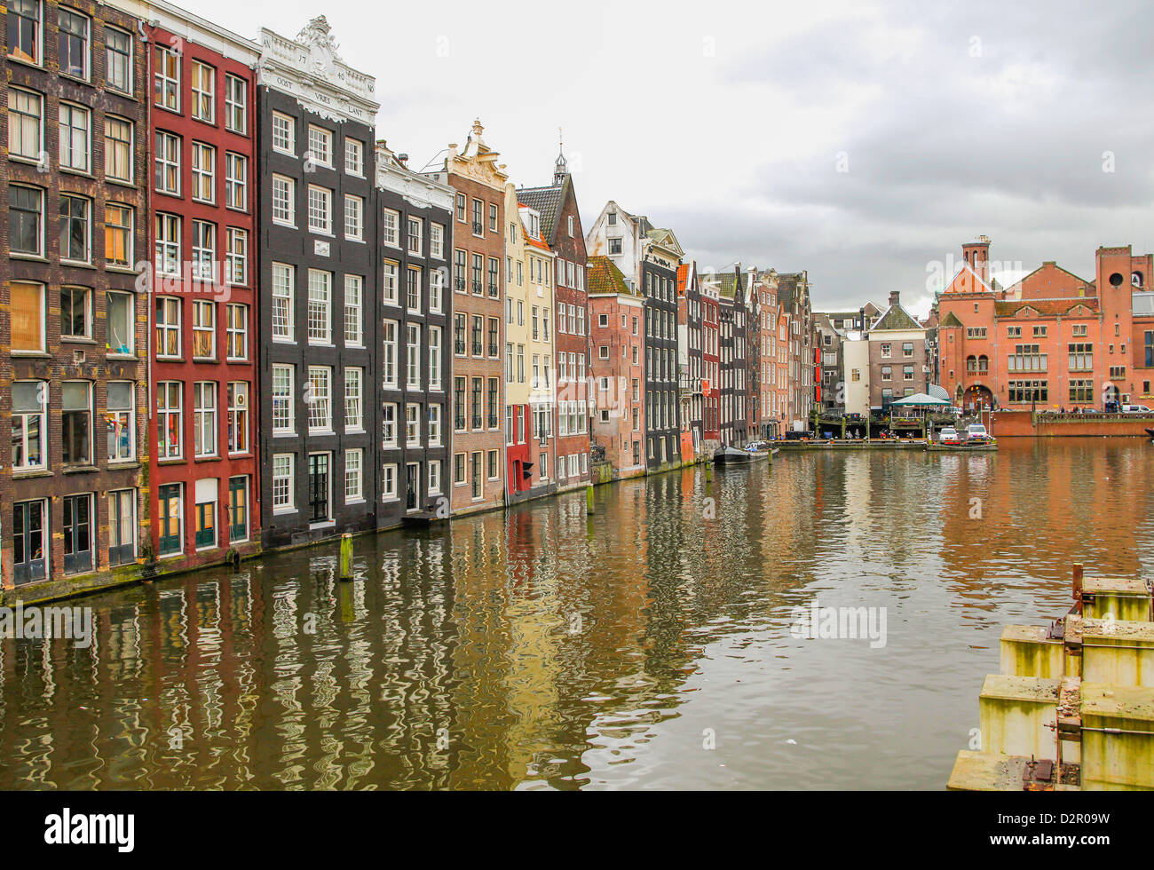 Maisons du canal à Amsterdam Banque D'Images