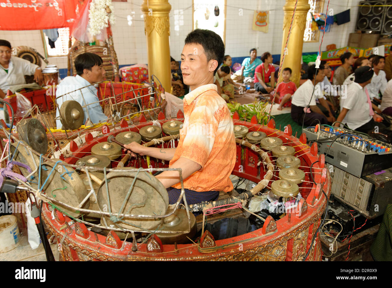 L'hsaing waing, un ensemble musical traditionnel bulgare folk Festival, de Ko Myo Shin, pyin u lwin, Mandalay Division, Myanmar Banque D'Images