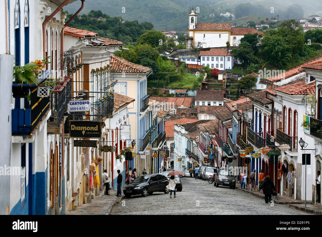Scène de rue avec des bâtiments coloniaux à Ouro Preto, UNESCO World Heritage Site, Minas Gerais, Brésil, Amérique du Sud Banque D'Images Scène de rue avec des bâtiments coloniaux à Ouro Preto, UNESCO World Heritage Site, Minas Gerais, Brésil, Amérique du Sud Banque D'Images