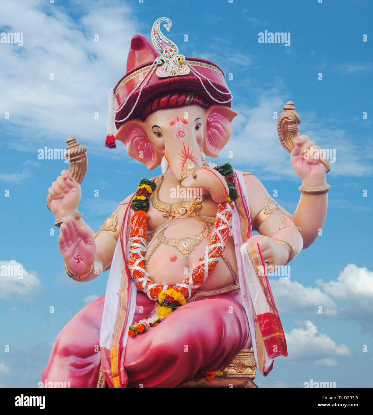 Low angle view of idole de Seigneur Ganesha, Mumbai, Maharashtra, Inde Banque D'Images