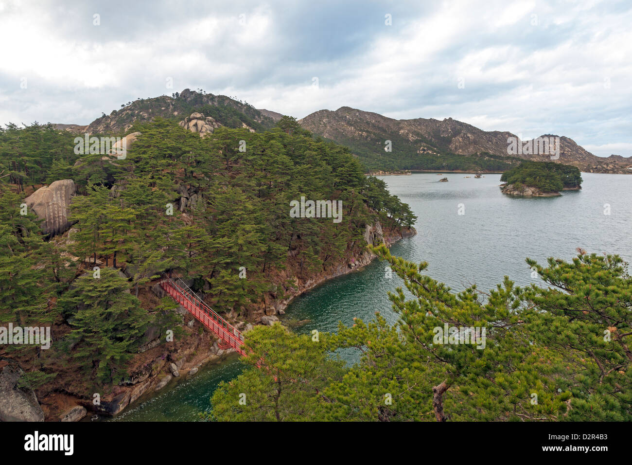 Lac dans les Monts Kumgang, République populaire démocratique de Corée (RPDC), la Corée du Nord, d'Asie Banque D'Images