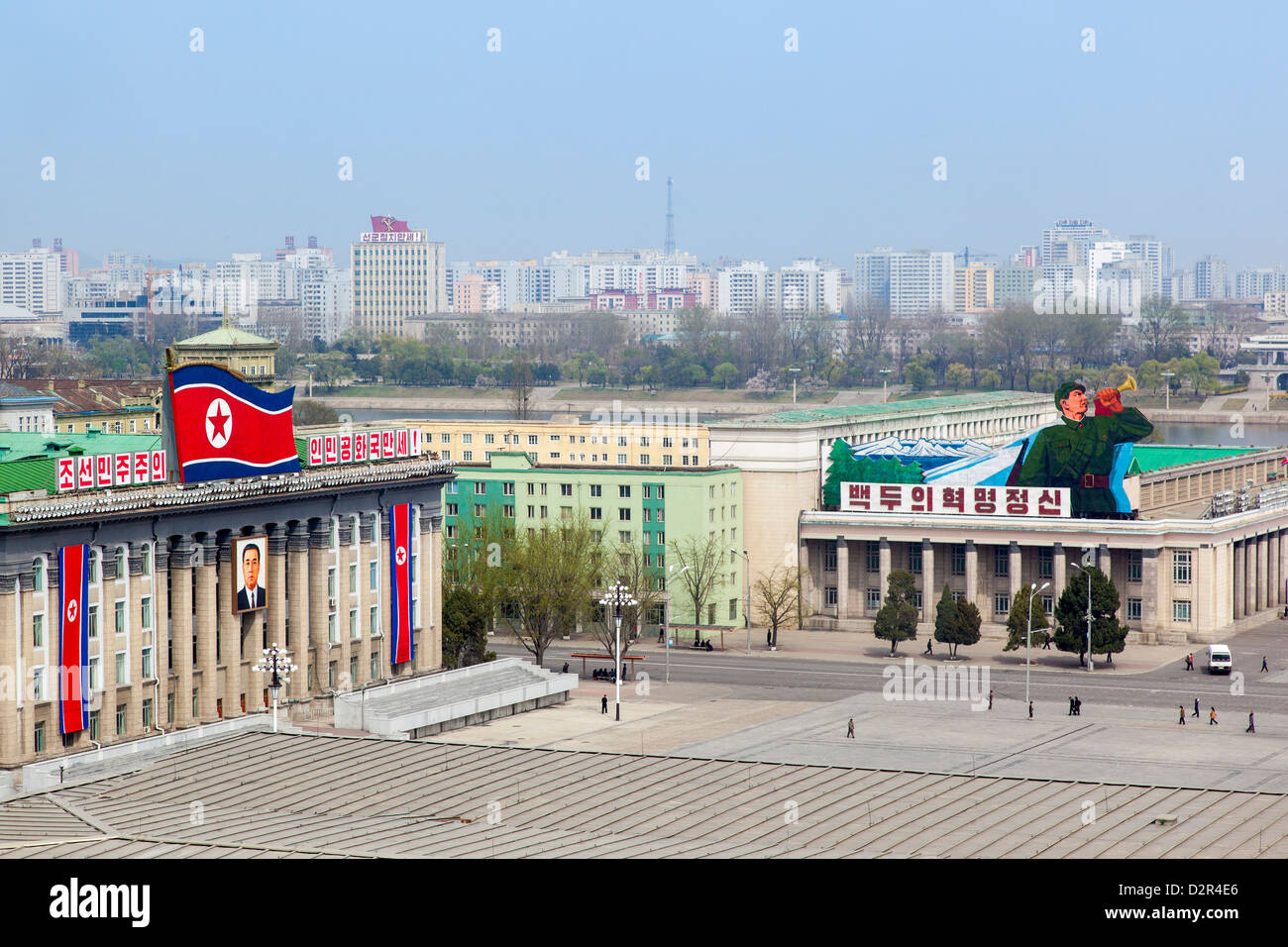 Des vues sur la Place Kim Il Sung, Pyongyang, République populaire démocratique de Corée (RPDC), la Corée du Nord, d'Asie Banque D'Images