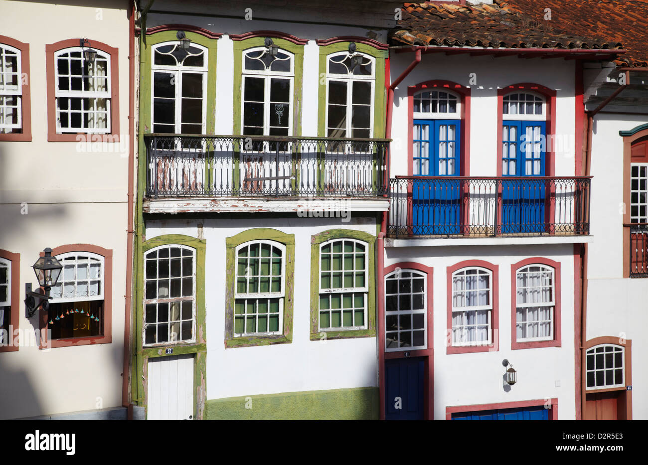 Maisons colorées, Ouro Preto, UNESCO World Heritage Site, Minas Gerais, Brésil, Amérique du Sud Banque D'Images