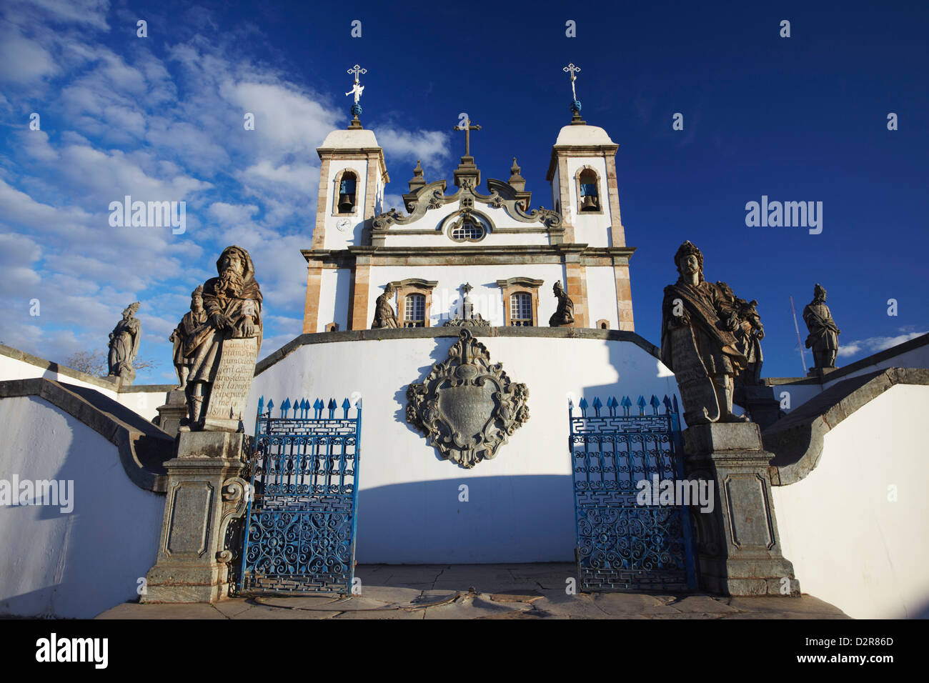 Sanctuaire de Bom Jesus de Matosinhos et les prophètes sculpture par l'Aleijadinho, Congonhas, Minas Gerais, Brésil Banque D'Images