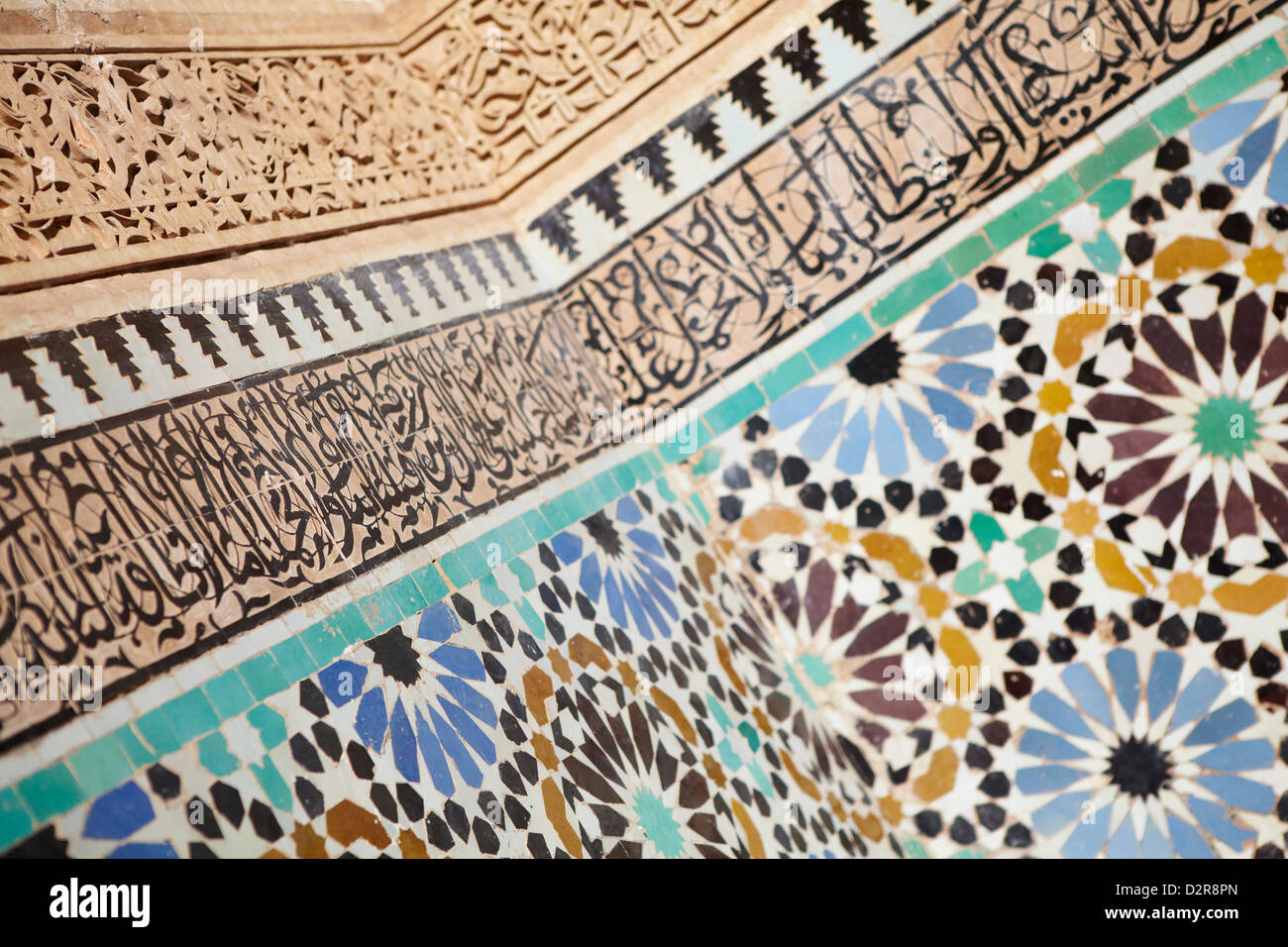 Les tendances de l'islam sur les murs de l'Saddian Tombs, Marrakech, Maroc Banque D'Images