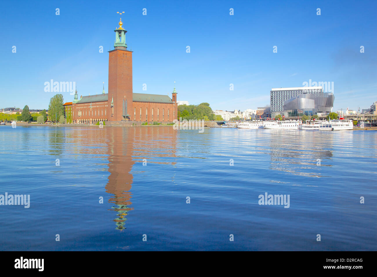 L'Hôtel de Ville et Riddarfjarden, Kungsholmen, Stockholm, Suède, Europe Banque D'Images