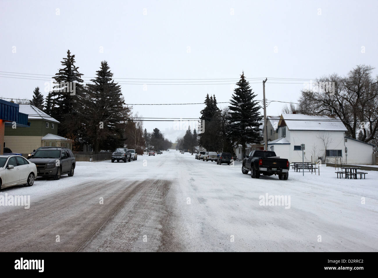 La 3ème avenue en direction de la rue des plantes de prairie malt Biggar en Saskatchewan Canada Banque D'Images