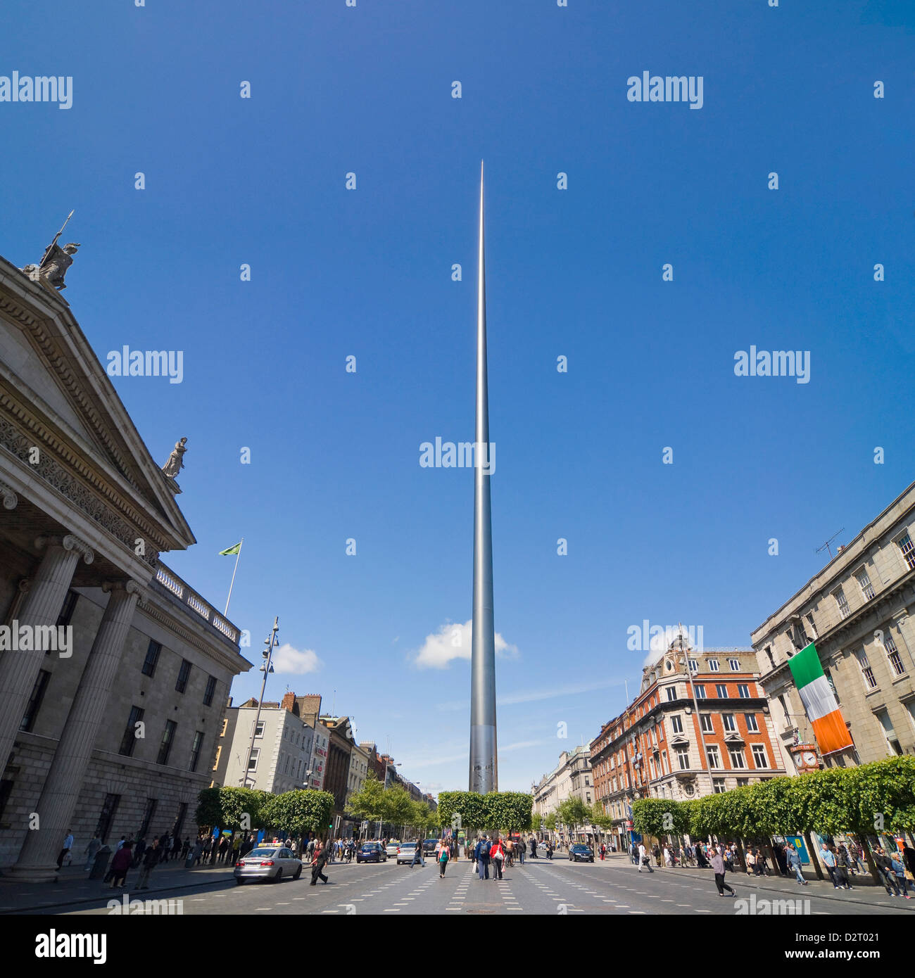Square (2 photo) Paysage d'O'Connell street, la route principale de Dublin, et le Spire de Dublin sur une journée ensoleillée Banque D'Images