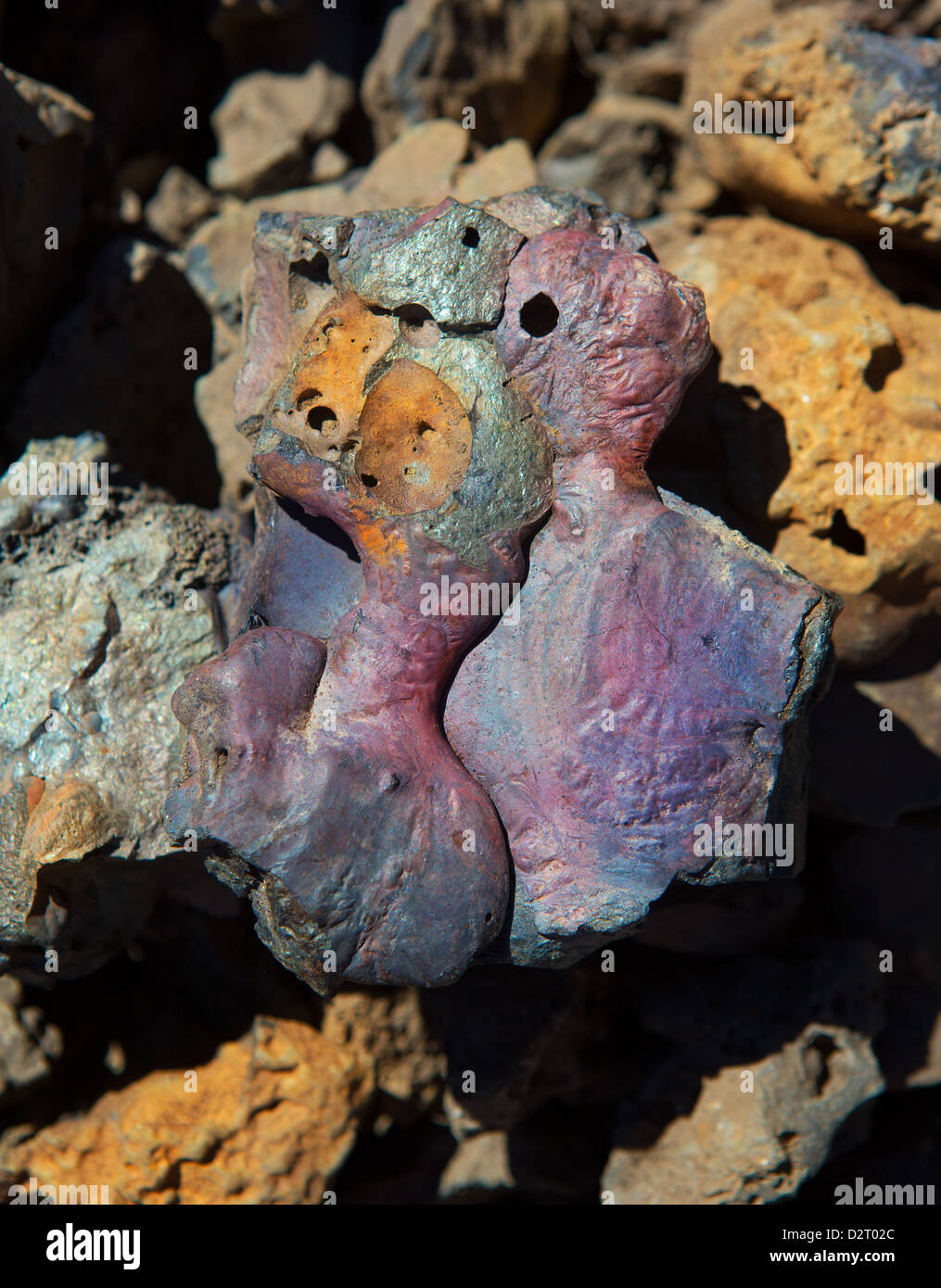 Metal fer minéral coloré surface texture macro détail Banque D'Images