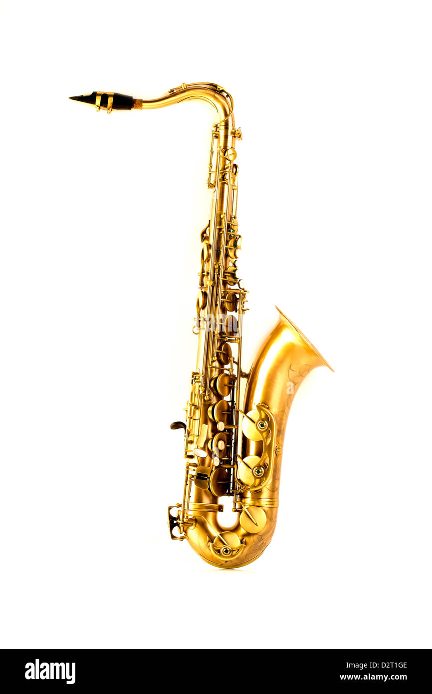 Sax Tenor Saxophone or isolé sur fond blanc Banque D'Images