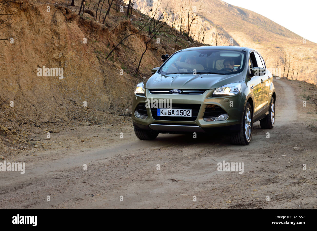 Ford Kuga - ma 2013 - compact populaires d'un véhicule utilitaire sport (VUS) - sur l'espagnol montagnes près de valence Banque D'Images