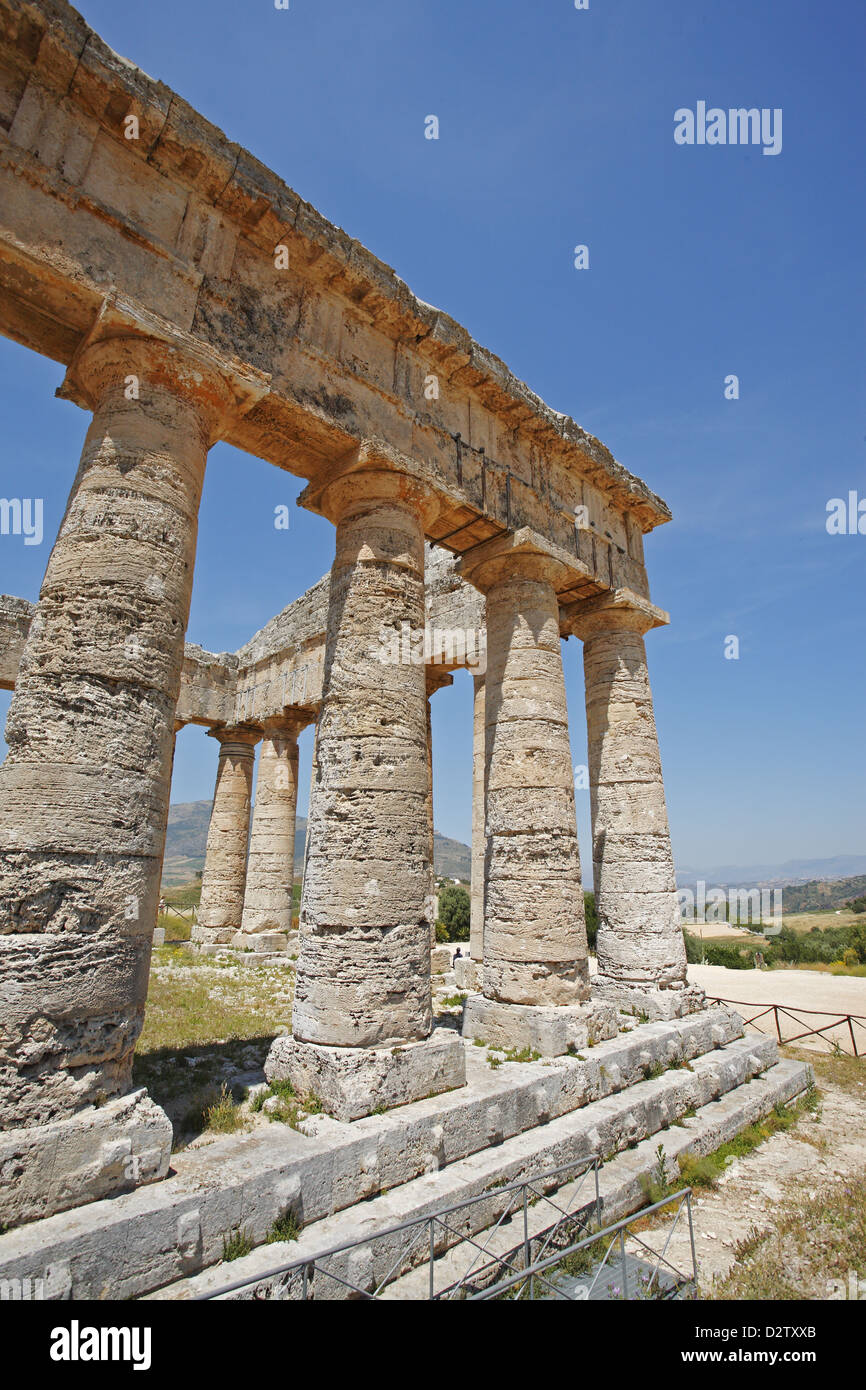 Le temple dorique de Ségeste, Segesta, Sicile, Italie Banque D'Images