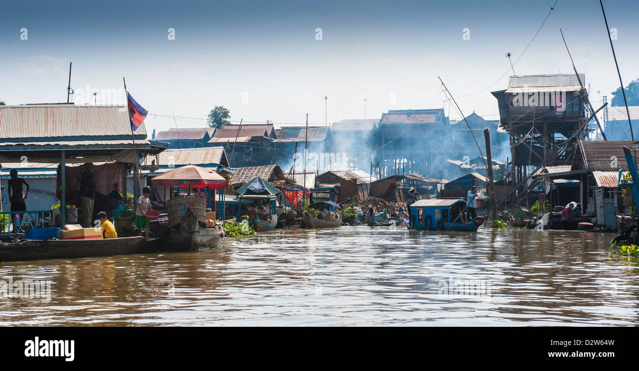 Les boat people vietnamiens village flottant de kampong chhang tonie sap Cambodge Banque D'Images