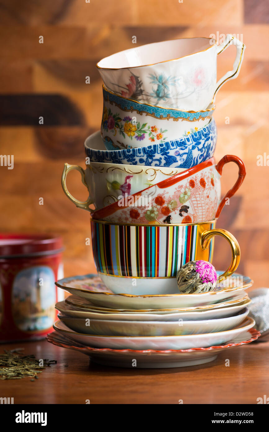 Tasses à thé Banque de photographies et d'images à haute résolution - Alamy