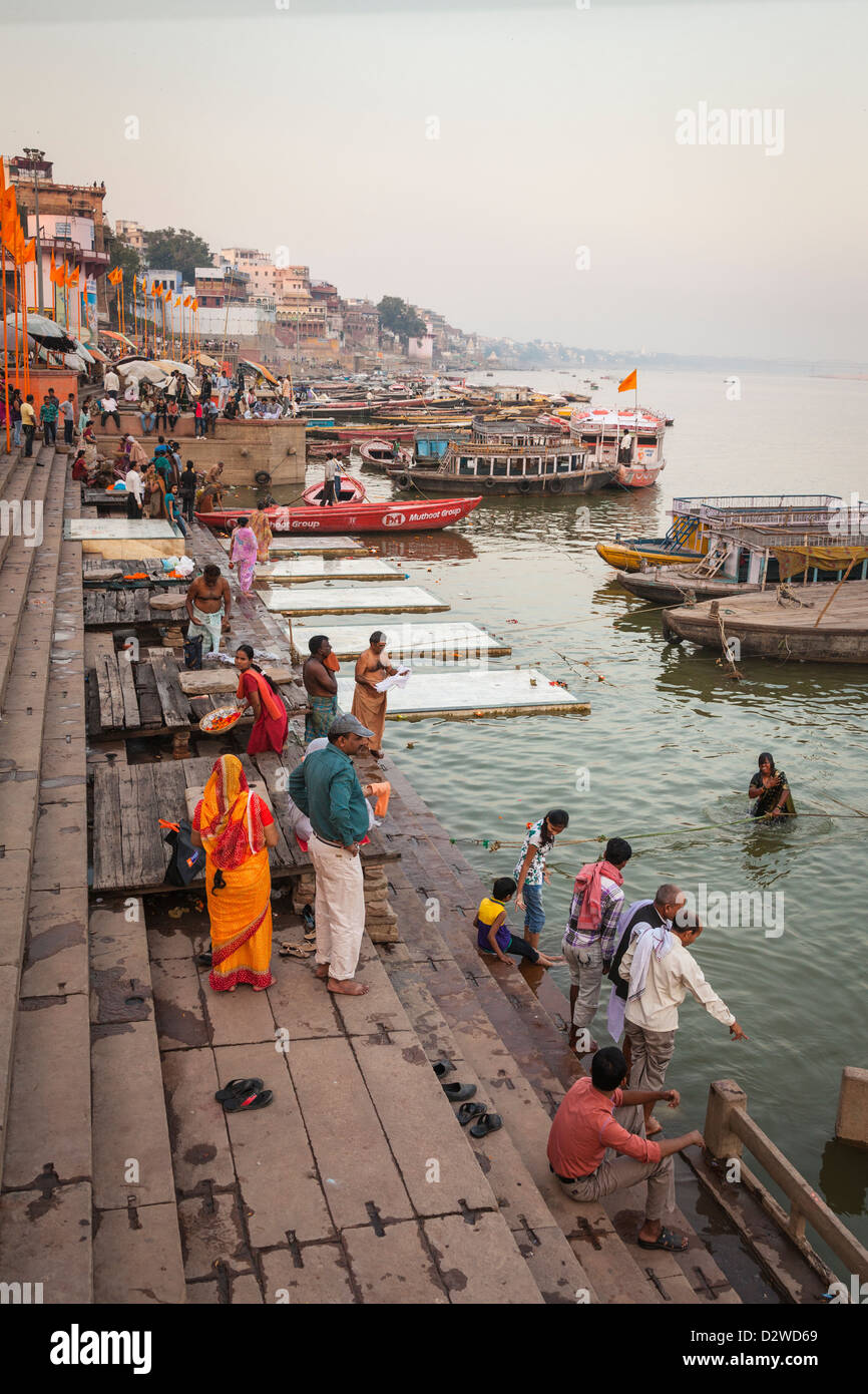 Varansi au crépuscule, Inde Banque D'Images