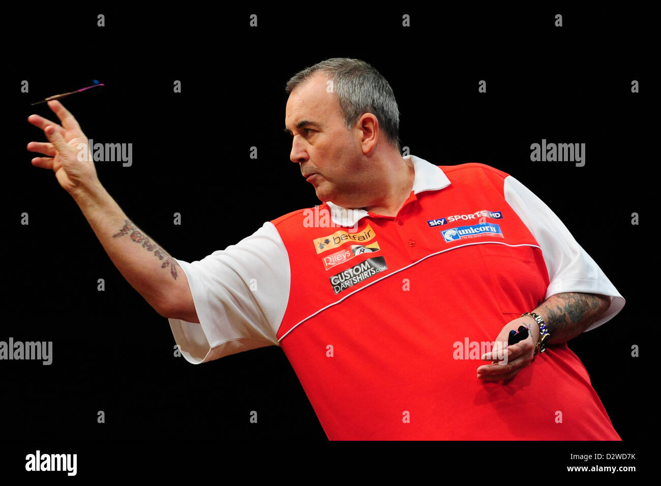Phil Taylor de l'Angleterre lance une fléchette au 2013 Betfair coupe du monde de fléchettes à Hambourg Sporthalle à Hambourg, Allemagne, 01 février 2013. Photo : Revierfoto Banque D'Images