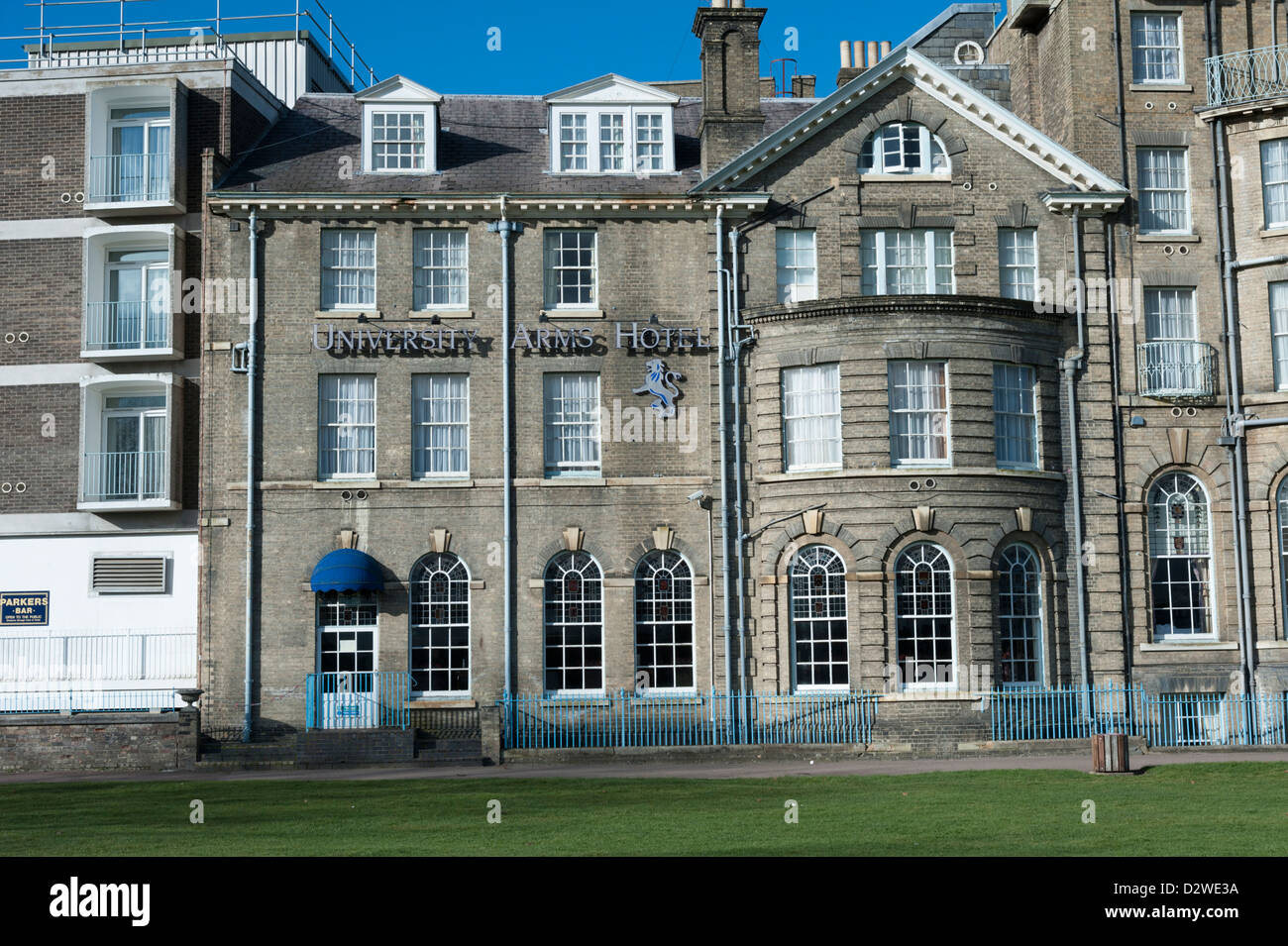 Le De Vere University Arms Hotel De Vere University Arms Hotel Regent Street Cambridge UK surplombant Parker's Piece Banque D'Images