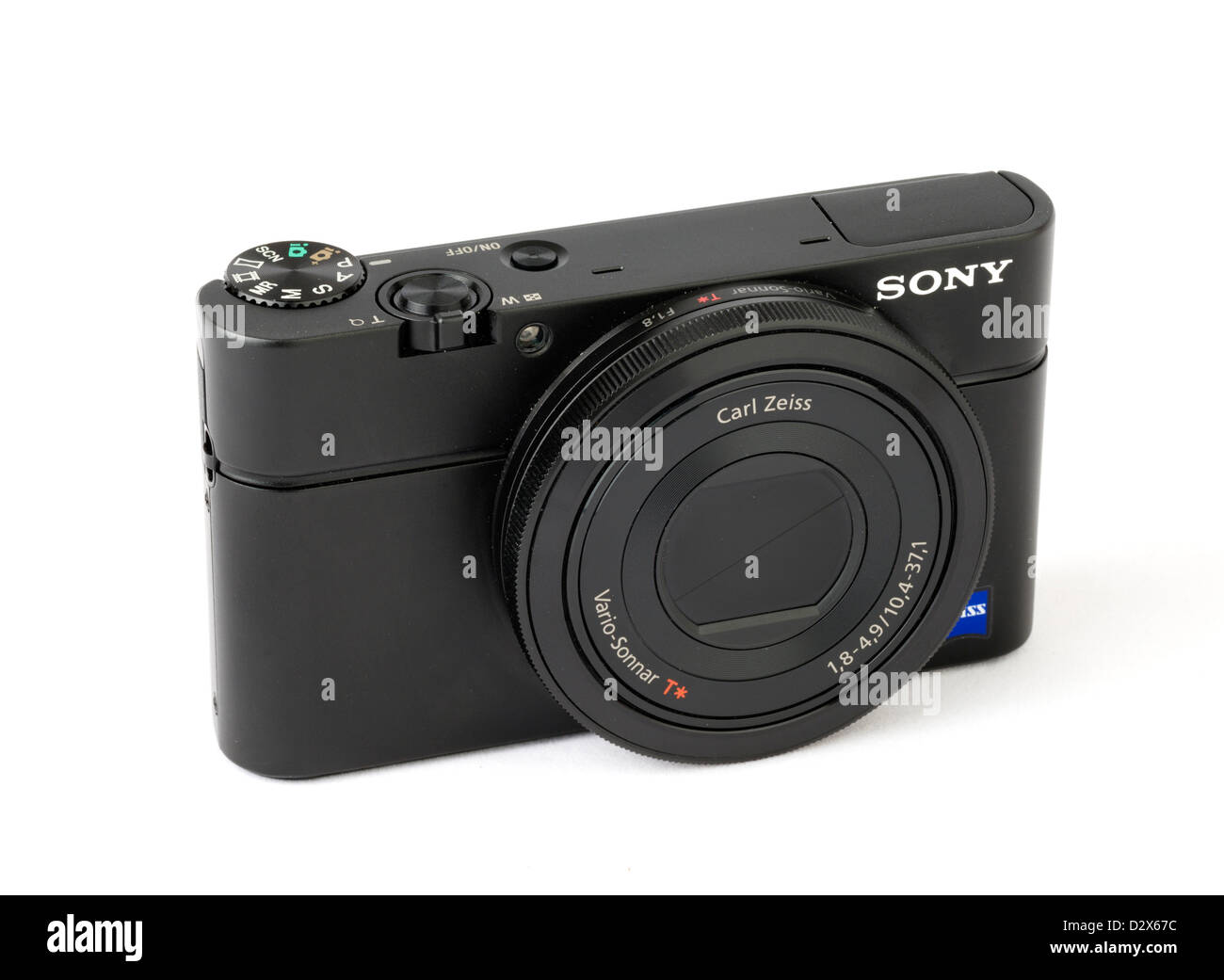 Sony Cyber-Shot DSC-RX100 appareil photo compact avec l'objectif rétracté Banque D'Images