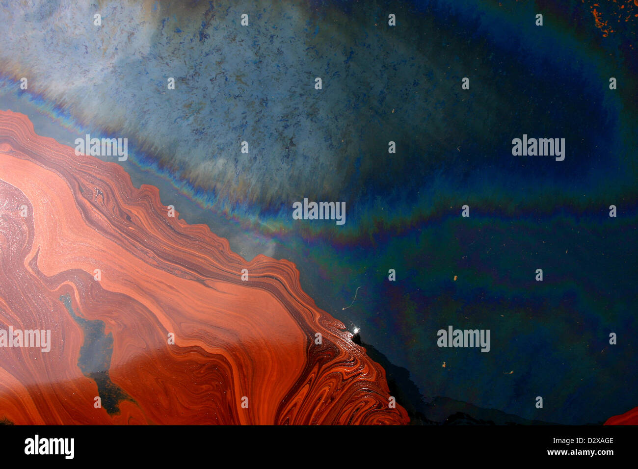Vue aérienne d'une épaisse couche d'huile à partir de l'altération de l'huile de Deepwater Horizon flottant en cas de déversement sur le golfe du Mexique le 17 juin 2012. Banque D'Images