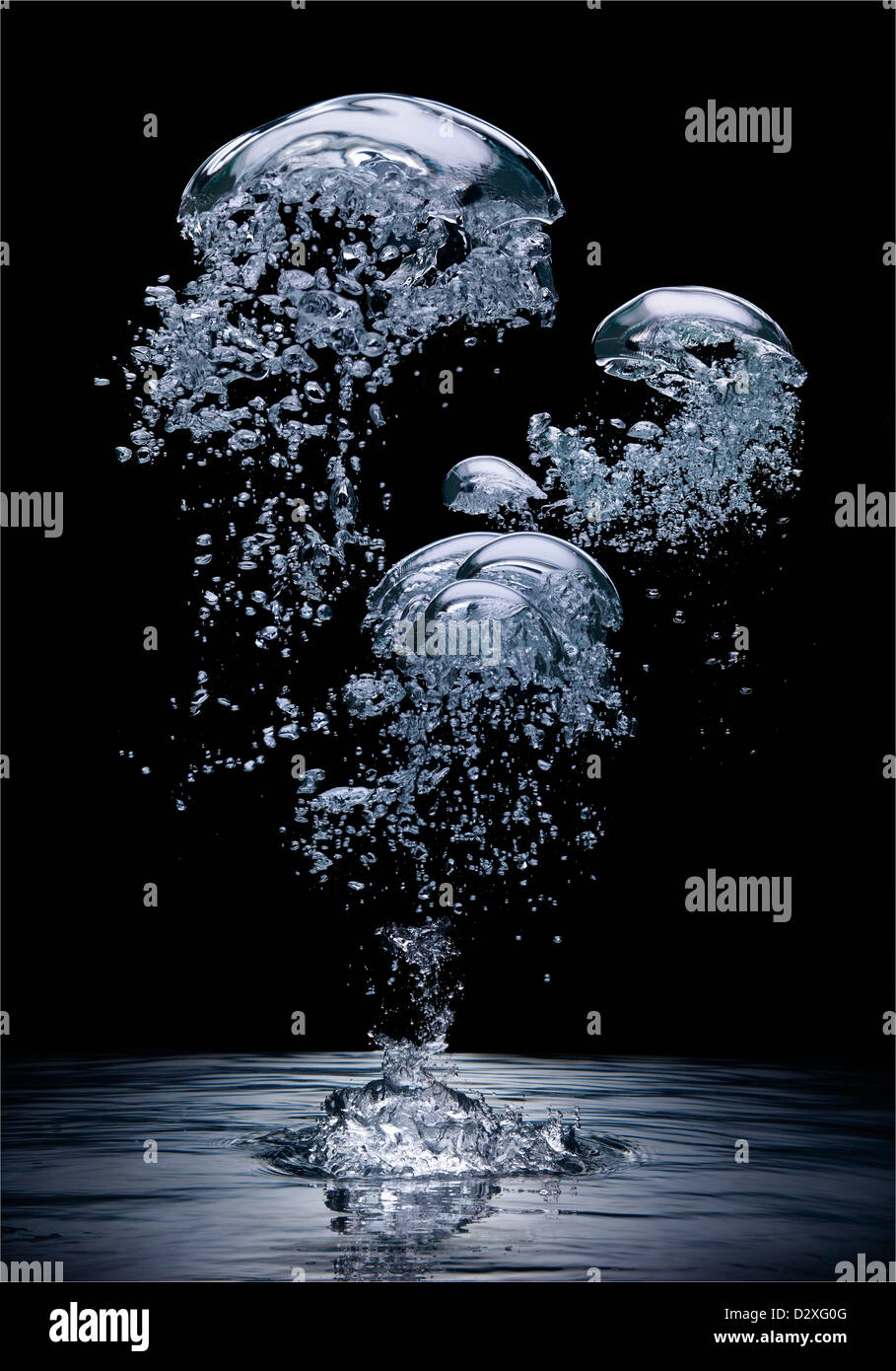 La formation de bulles au-dessus de l'eau Banque D'Images