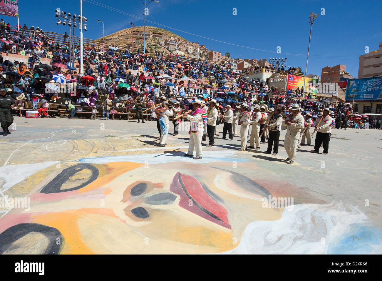 Les joueurs de flûte, Anata Andina Harvest Festival, Carnaval, Oruro, Bolivie, Amérique du Sud Banque D'Images