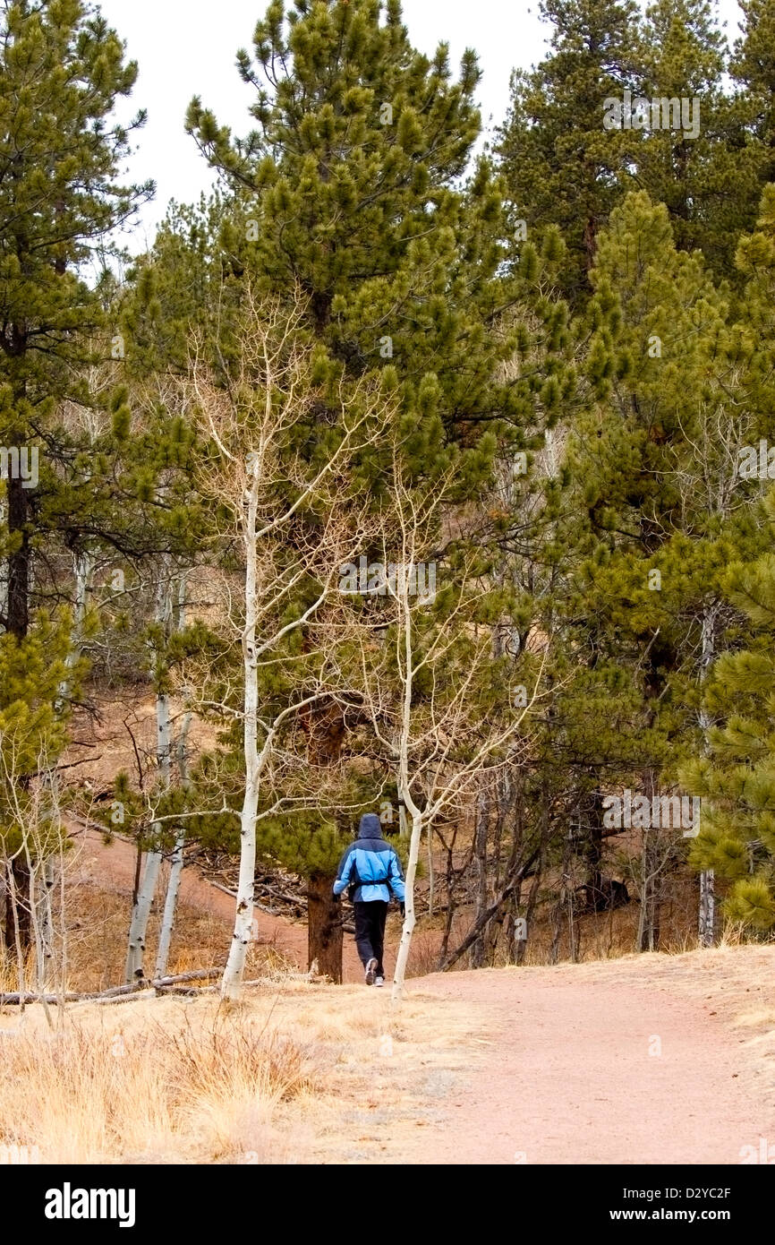 Randonnée Femme en bonne santé Banque D'Images