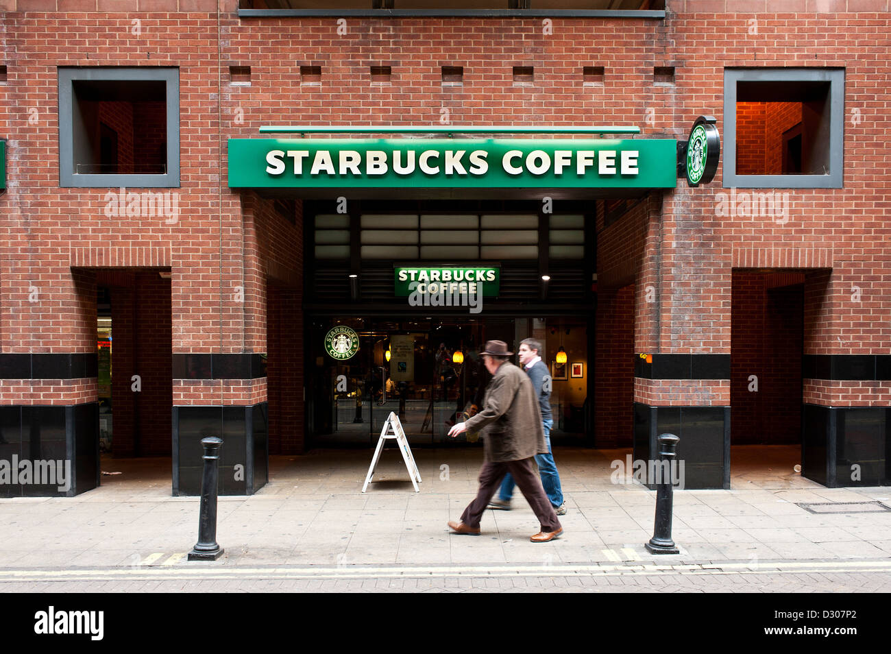 Café Starbucks à Londres, Royaume-Uni Banque D'Images