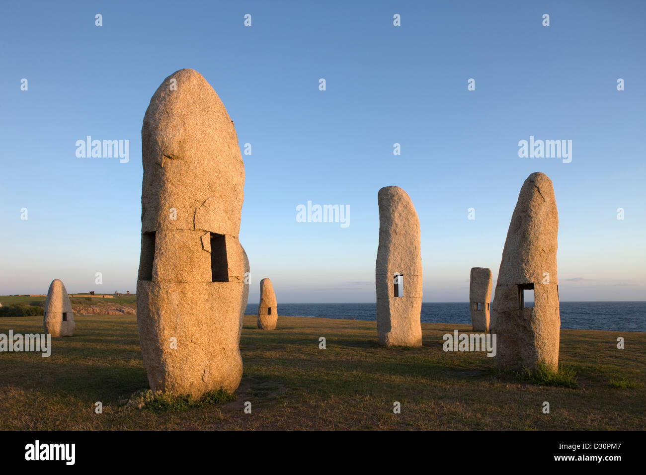 MENHIRES POLA PAZ CROMLECH MONUMENT (©MANOLO PAZ 2001) PASEO DOS MENHIRES SCULPTURE PARK LA COROGNE Galice Espagne Banque D'Images