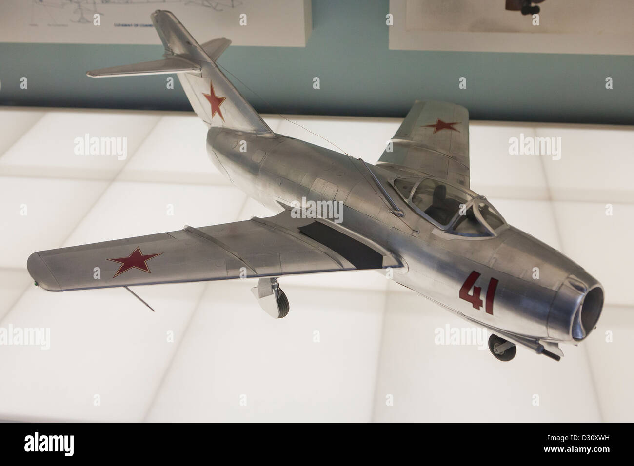 MiG-15 bis modèle d'avions de chasse à réaction soviétique Banque D'Images