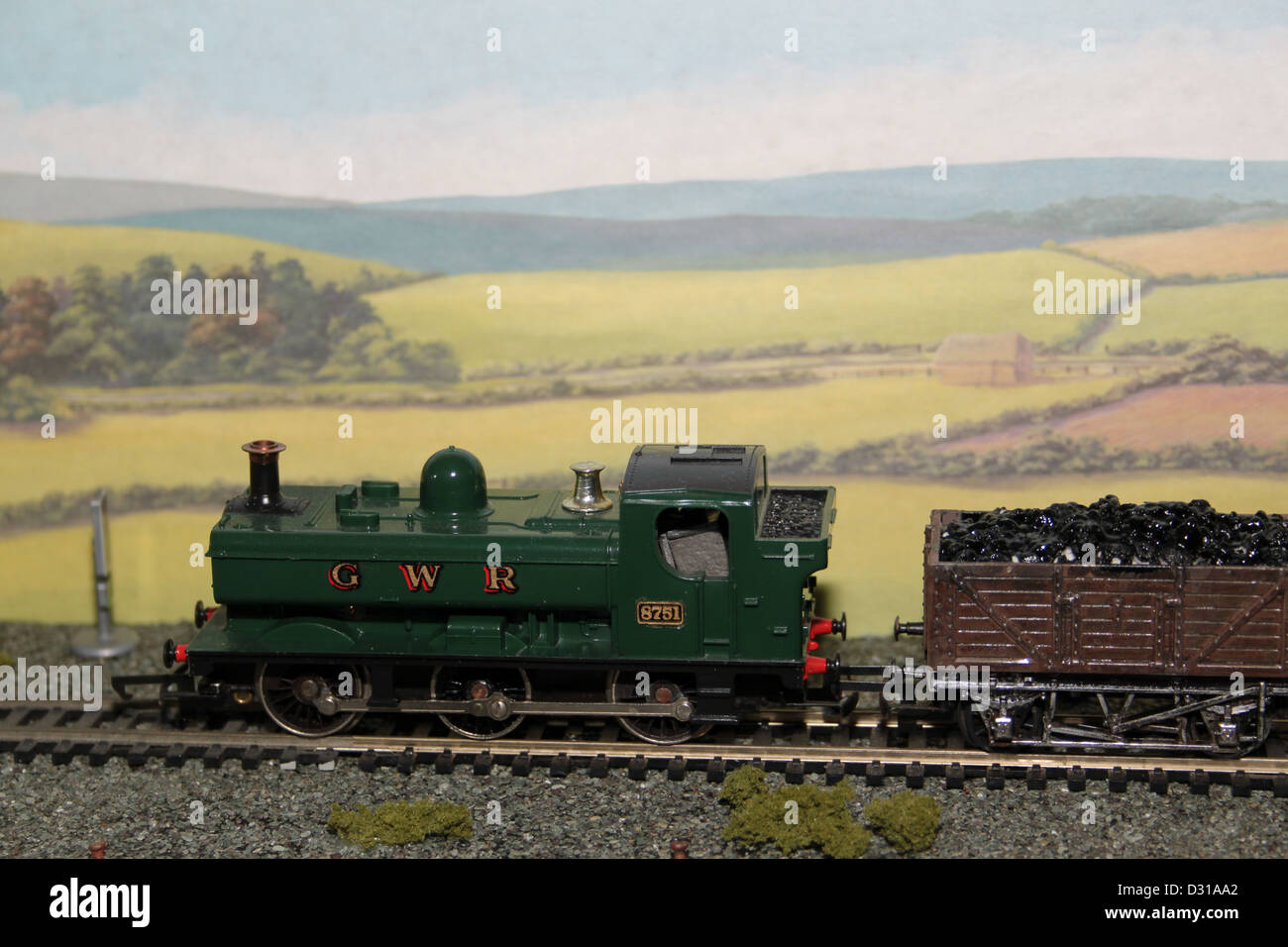 Train miniature dans la campagne Banque D'Images