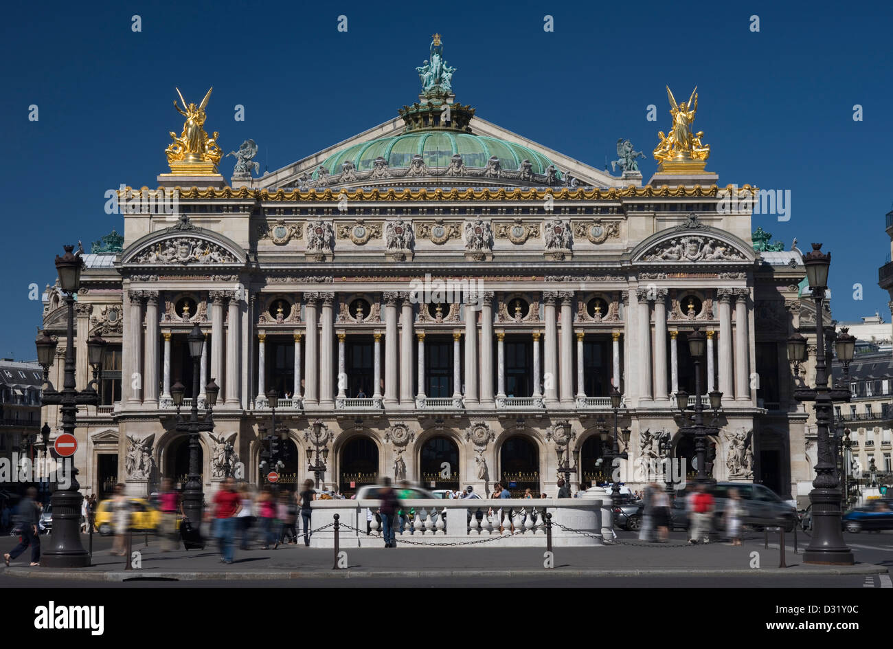 PALAIS GARNIER (©CHARLES GARNIER 1875) OPÉRA PLACE DE LA OPÉRA PARIS FRANCE Banque D'Images