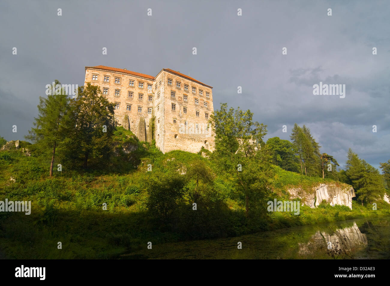 Le château de Pieskowa Skala près de Cracovie Banque D'Images