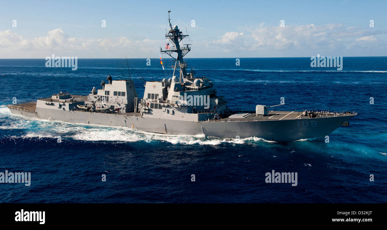 La classe Arleigh Burke destroyer lance-missiles USS Wayne E. Meyer (DDG 108) Banque D'Images