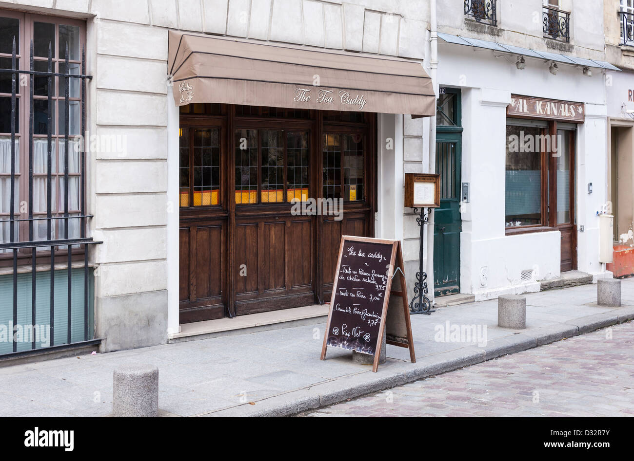 "Le Plateau Caddy' salon de thé à Paris, France - ouvert par une anglaise (Mme Kinklin) en 1928 près de Saint-Julien-le Pauvre église. Banque D'Images