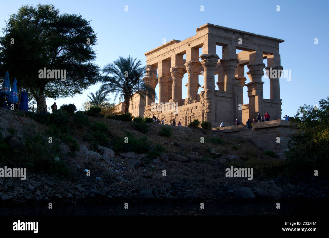 Le kiosque de Trajan au Temple de Philae sur l'île d'Agilika par le Nil en Egypte Banque D'Images